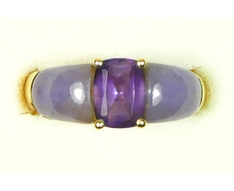 An amethyst and curved lavender jade dress ring, M, 3.1gm 