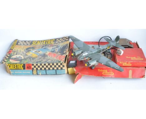 Vintage Minimodels Scalextric Set 40 with 4 cars (2x original, 2x modern), track, hand controllers etc, a collection of Tri-a