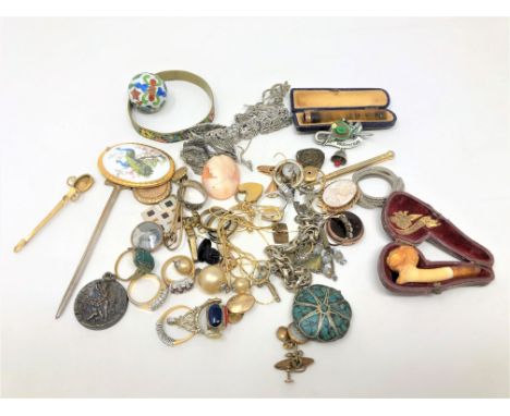 A collection of silver and costume jewellery, boxed cheroot holder, Meerschaum pipe etc