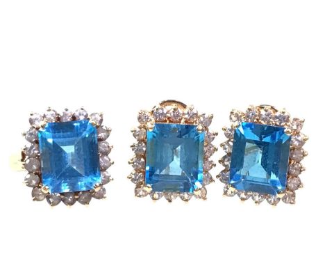 TOPAZ RING AND EARRING SET, marked for fourteen carat gold, ring size Q