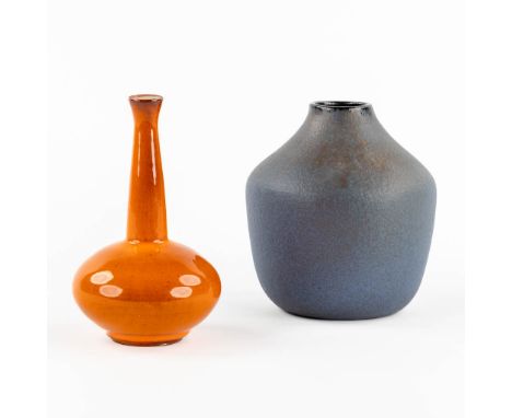 Elisabeth VANDEWEGHE (1946) / Rogier VANDEWEGHE (1923-2020) 'Blue and Orange vase'&nbsp;For Perignem and Amphora.&nbsp;16 x 1