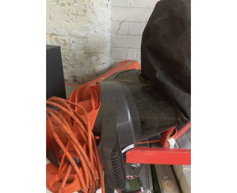 A garden vac/blower 