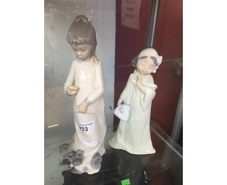 Two Nao figures 