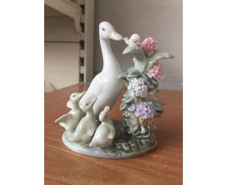 Lladro geese figure 