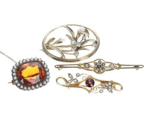 Four attractive brooches to include a 15ct pearl set&nbsp; brooch, 3.1gm; oval 9ct diamond and pearl brooch, 8.3gm; 9ct garne