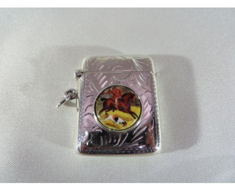 A silver hunting vesta case. Weight: 18.7g