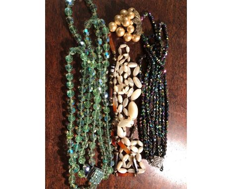 Costume jewellery to include beads,dress clip, agate necklace etc. 