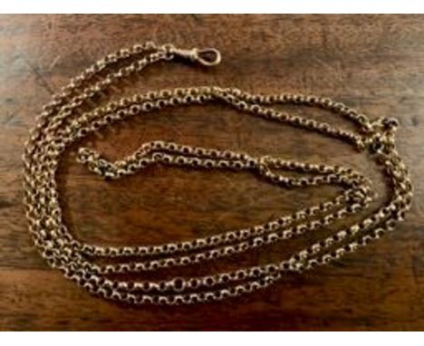 Muff chain in 9ct gold 16.7 gms and 140 cms long