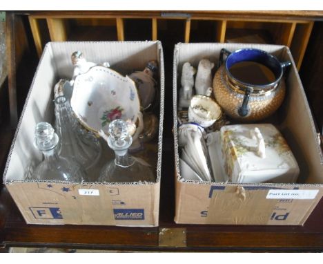 A quantity of ceramics and glass, to include: Royal Crown Derby Imari pattern trinket dishes, a Royal Doulton stoneware cauld