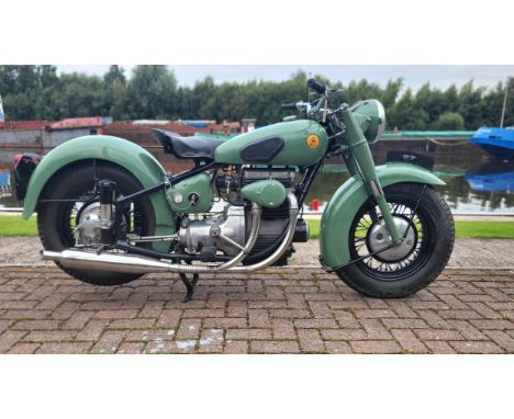 1952 Sunbeam S7 Deluxe, 500cc. Registration Number LWR 699, Frame Number S7 2871, Engine Number S8 1826. Sold with V5c, Keys,