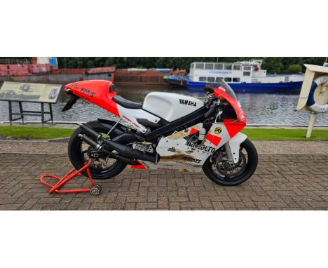 1986 Harris Yamaha YPVS RD500LC, 492cc. Registration number Q613 HCP. Frame number HP LC500 9 . Engine number 1GE 002602 (not