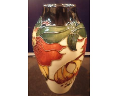 Moorcroft Anna Lily vase H: 12 cm