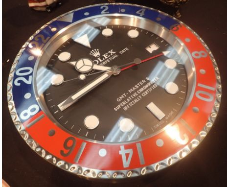Dealers wall clock with sweeping seconds hand D: 34 cm