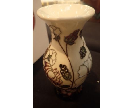 Moorcroft Bramble Revisited vase H: 12 cm