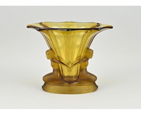 Glass Art Nouveau Watther &amp; Söhne vase with female figures. Circa 1920. Dimensions: 21 x 26 x 18 cm. In good condition.