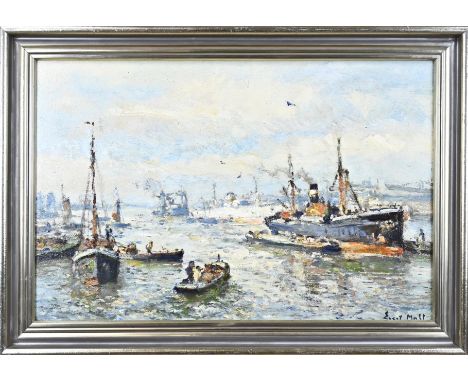 Evert Moll. 1878 - 1955. Rotterdam harbour with many ships. Oil on panel. Dimensions: H 40 x W 60 cm. In good condition.