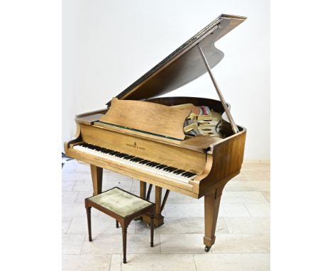 Walnut grand piano by Steinway &amp; Sons with footstool. Grand piano was produced in Hamburg. Serial number: 365631. Dimensi