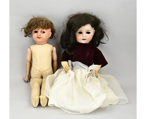 Two antique German dolls. Circa 1910 - 1920. 1x Turtle Kammer &amp; Reinhard leather bellows doll, no. 728/10, with real hair