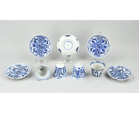 Lot Chinese porcelain chocolate Kang Xi cup + saucers. With bottom mark. 5x Saucer, of which three saucers intact. 4x Cup, of