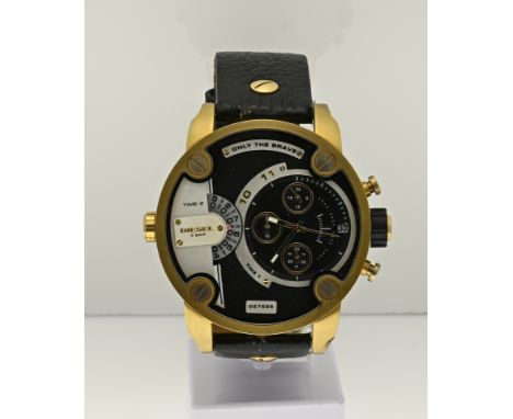 Large Diesel watch with an ionized case. Chronograph, quartz. 024282111301. In good condition. ø case 53 mm.