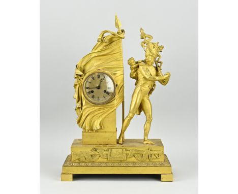 Large fire-gilt bronze empire mantel clock with infantryman and baby in backpack. France. Circa 1800. Movement possibly not o