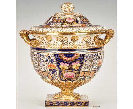 English Imari pattern porcelain tureen or fruit cooler, possibly Spode, Derby or Coalport. Urn form, the lid and exterior bod