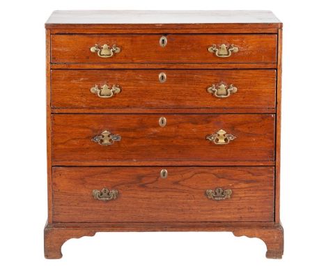 Early Southern Chippendale walnut chest of drawers, attributed to Middle Tennessee. Poplar secondary. Comprised of a plain to