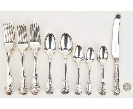 30 pieces English King pattern sterling silver flatware, most marked for William Eley and William Fearn and Francis Higgins. 