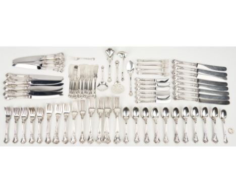 153 pieces Gorham Chantilly pattern sterling silver flatware, including 22 hollow handle dinner knives, 8 Old French hollow k