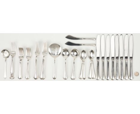 45 pieces of sterling silver flatware, including 1 Wallace "Romance of the Sea" pattern fork (7 3/4" L) and 1 Baker Mancheste