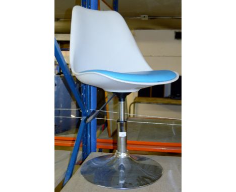 MODERN BAR STOOL     