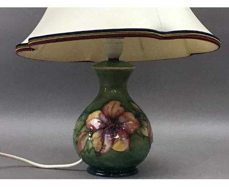 MOORCROFT BALUSTER VASE LAMP,16cm high, with shade