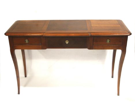 A contemporary Italian style parquetry breakfront console table. With a long frieze drawer flanked by short drawers, sabre fe