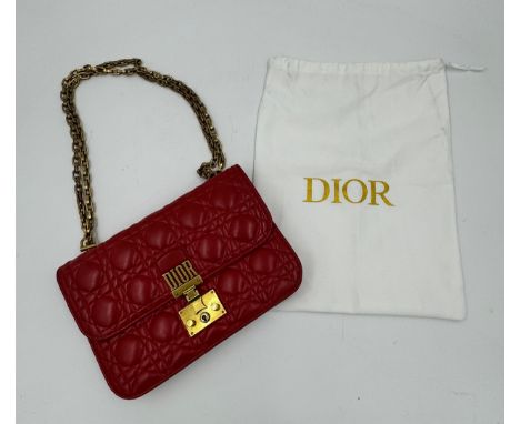 A Christian Dior Cannage 'Dior Addict' leather bag in red. Gold chain and gold fittings. Suede interior with zip pocket and o