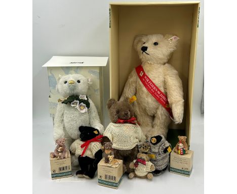 A collection of Steiff Bears to include Teddy Blond 42 (Growler) boxed 40cm h, Teddy Bear Christmas Rose No 584 boxed with ce