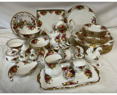 Royal Albert Country Roses : 8 x dinner plates 26.5cm d, cake plate, 2 raised bowls 17cm d, 6 x plates 21cm d, 6 x side  plat
