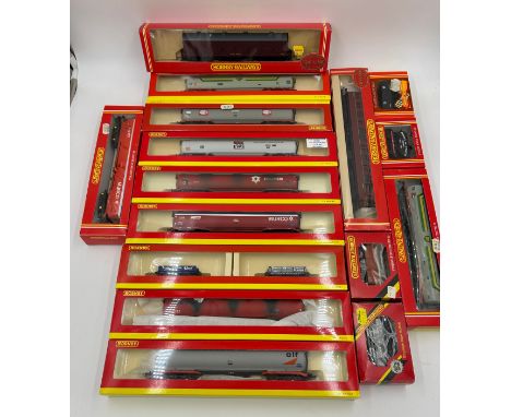 Hornby Railway to include: R4100A BR Autocoach 'W188W', R6391 100 Ton Tank Wagon VTG 88126 (Weathered), R6110 100 Ton Tank Wa