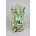 Große Keramikfigur des Ganesha
