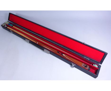 Winmau two piece snooker cue, in hard case    Condition Report   Click here for further images, condition, auction times & de