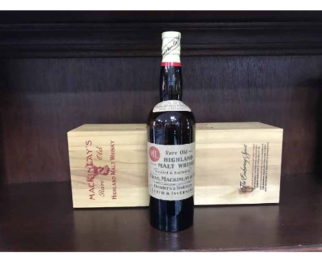 MACKINLAY'S SHACKLETON REPLICA 1ST EDITION 
Blended Malt Scotch Whisky. 
A replica of the whisky ''Specially prepared for the