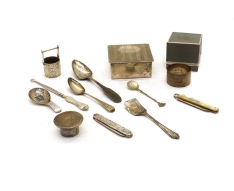 A collection of silver items,to include an Irish silver fiddle pattern spoon with engraved crest, Dublin 1804, a George III t