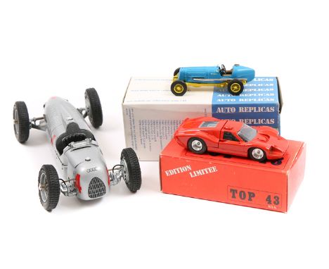 4 die-cast model kits. A made up 1:24 scale ‘Revival’ model of a 1930’s German Auto Union Type C 16 cylinder single seat raci