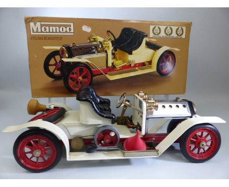 Mamod Roadster Traction Engine in original box