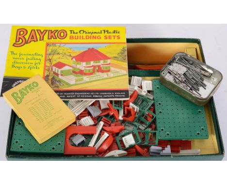 Bayko Building Set No3: boxed.
