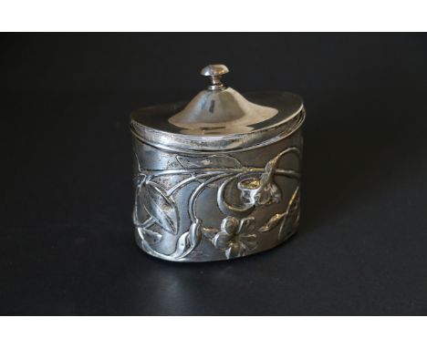 Edwardian silver small caddy with straight sides embossed with convolvulus by W Comyns, 1902, 8cm Condition Report. Some wear