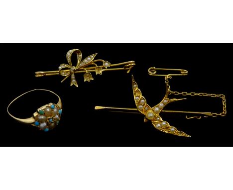 Victorian gold split seed pearl sparrow brooch, stamped 15, similar bow brooch, stamped 15ct and a 15ct gold (tested) split p