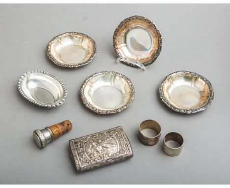 9-teiliges Konvolut kleiner Silberteile 800 Silber, bestehend aus: 4x Teller, 1x Schale,1x Dose, 2x Serviettenring, 1x Korken