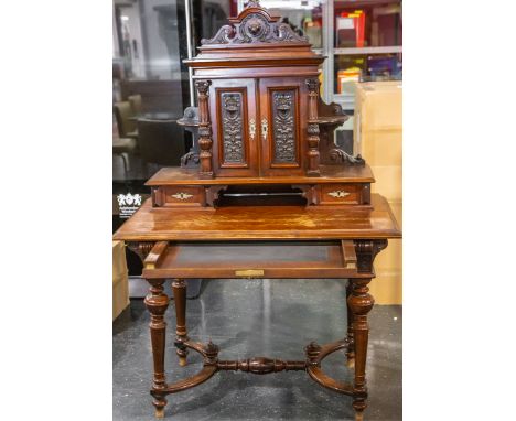 Damen-Schreibtisch (um 1880/1890, Historismus), Eichenholz, Unterbau m. gedrehtengedrechselten Füßen, in d. Zargenrand eingea