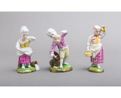 3-teiliges Konvolut von Porzellanfiguren (Höchst), bestehend aus: 1x Mädchen mit Birnen,Nr. 229, Entw. J. P. Melchior um 1775