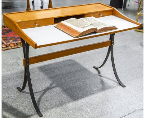 Schreibtisch (Italien, 60er J.), Entw. nach Bagutta von Annig Sarian, Gr. ca. H. m.Aufsatz: 79,5 x H. Schreibpl.: 72 x B: 112